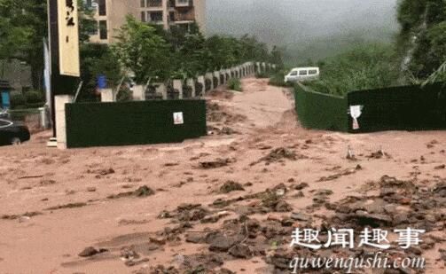 重庆暴雨后洪水肆虐涌入城区 员工在办公楼拍到不可思议景象背后真相曝光实在令人震惊