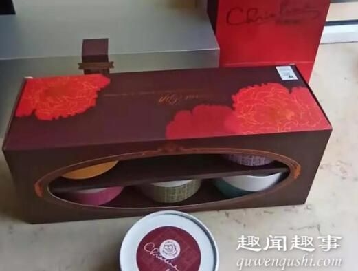 近日中秋临近,上海一老伯从家中翻出一盒10年前买的月饼,打开包装后一看全家惊呆
