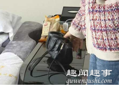 10月11日,贵州一女子和老公夜宿养生会馆,睡醒看到眼前一幕瞬间怒了。