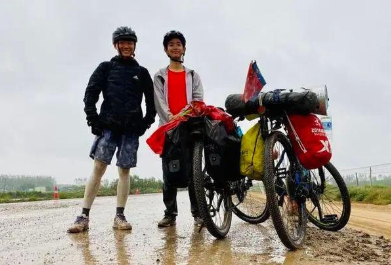 19岁四川小伙骑行2300公里上大学 路途遥远却风景独美实在是让人敬佩