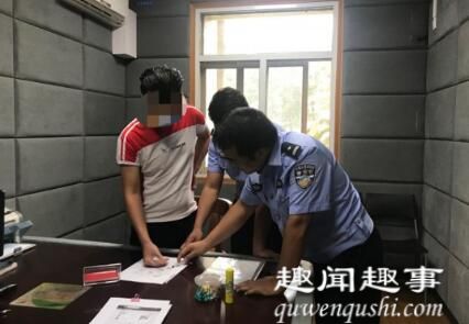 近日,成都街头两男一女同乘一辆摩托车上路,奇葩姿势被路人举报,结果悲剧了。