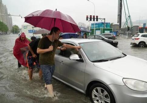 郑州特大暴雨千年一遇 究竟是怎么回事？