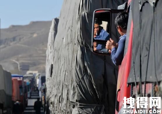 货车司机上海漂流记:数土豆等回家