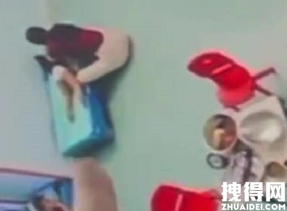 湖南一幼师抱摔3岁男童被拘 内幕曝光简直太意外了