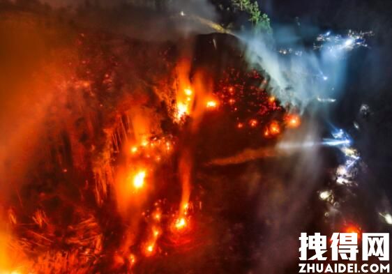 摄影师:重庆人都向着山火跑 内幕曝光简直太意外了