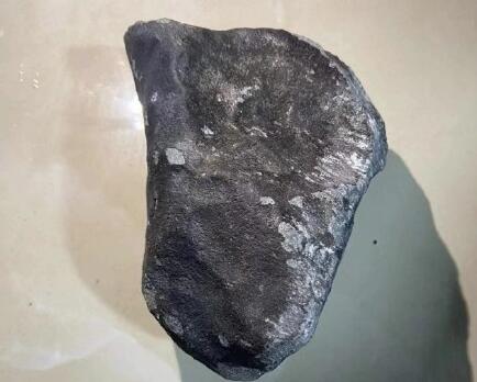 专家判断这块陨石来自46亿年前 背后真相实在让人惊愕